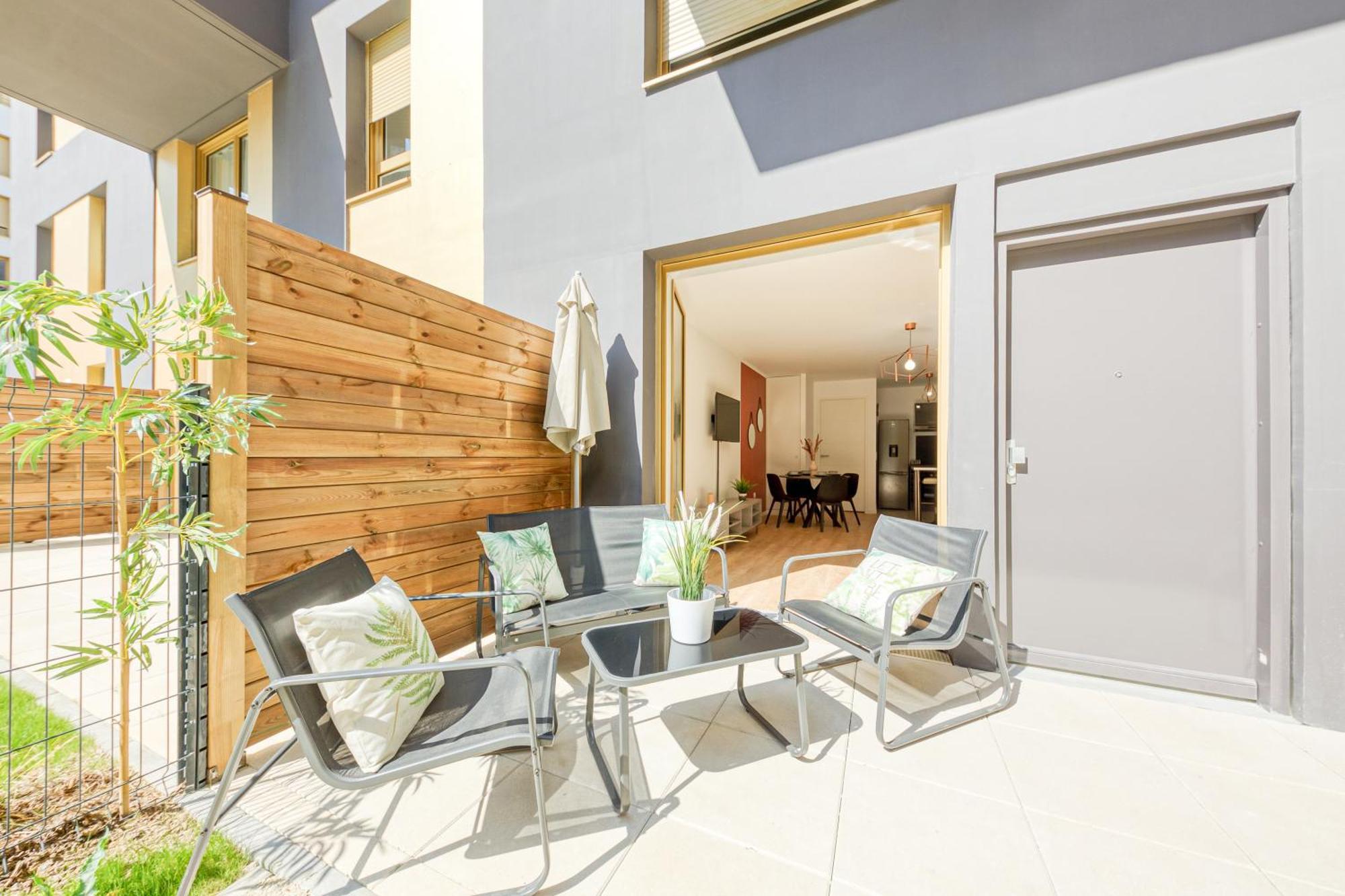 Massy Serenity - 64M2, Terrace, Balcony, Parking 外观 照片